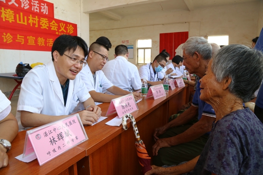 泌尿外科陈伟光（翁冬宁摄）