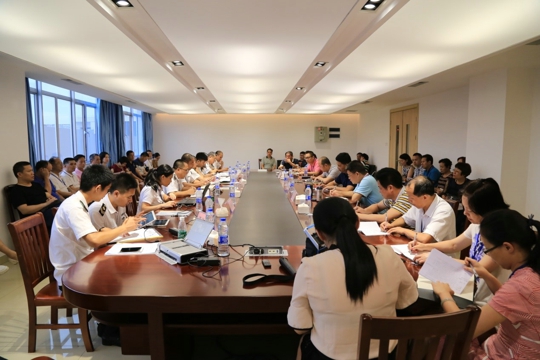 检查组反馈现场（翁冬宁摄）